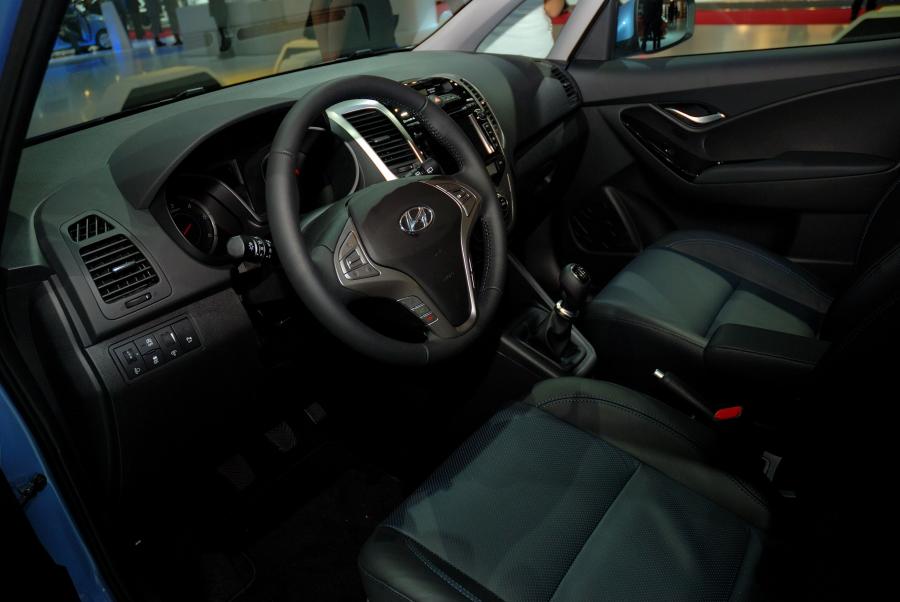  Hyundai ix20 Blue 2011 года  (фото 4 из 14)